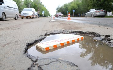 Эксперты ОНФ разработали памятку о том, как получить компенсацию, если вы повредили автомобиль на плохой дороге