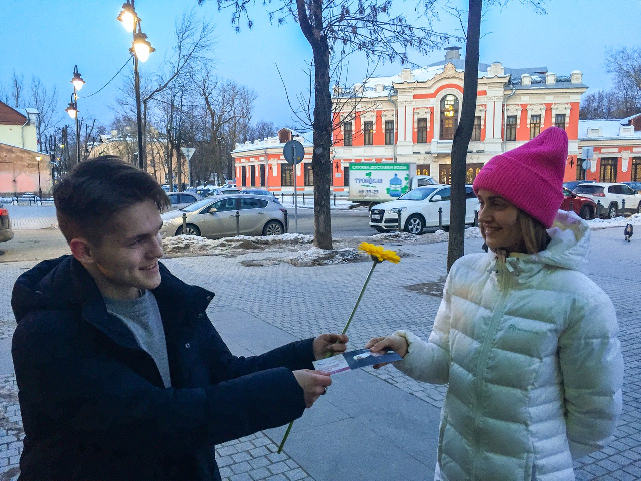 Разведчики-любители в Пскове продолжают разгадывать локации и находить коды