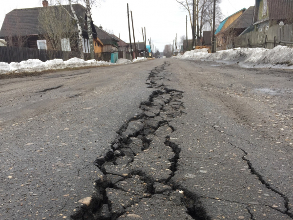 Власти Кировской области отреагировали на публикации, присланные местными жителями на конкурс #ВеснеДорогу