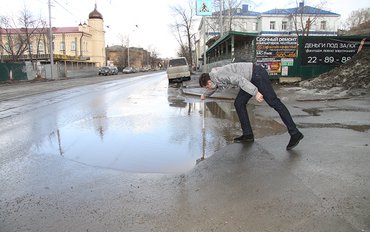 На томских отремонтированных дорогах выявили более 100 дефектов