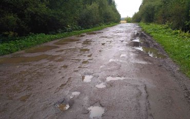 Аварийная дорога в черте Кирова нуждается в срочном ремонте