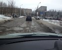 Дорога в таком состоянии с осени 2016 года, без асфальтового покрытия вообще