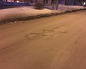 Дорожное полотно все в огромных ямах. Запросто оставить там и колесо и подвеску.