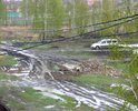 На большей части центральной улицы Цветочная в мкр."Радужный" города Тамбова не закончена укладка асфальтового полотна на автодороге и тротуаре. Дорога и тротуар попросту отсутствуют.В распутицу или после обильного дождя пройти пешком, а так же проехать на автомобиле по улице невозможно. Ежегодные письма, с жалобой на отсутствие какого либо твёрдого покрытия на данном участке дороги, в адрес администрации города, депутатов Государственной думы Российской Федерации от Тамбовской области не помогли переломить ситуацию в лучшую сторону.