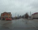 НЕ самая плохая дорога в городе, но ям хватает.