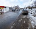 улица Гусарова находится в центральном Свердловском районе города Перми. 20 минут ходьбы от центра города. Я здесь живу с 1996 года. Ни разу не замечал, чтобы эту улицу сделали основательно, на длительное время. Всегда только "залатывают" дыры. Сейчас весна и еще не весь снег растаял, но можете представить, что будет к маю месяцу с этими дорогами....