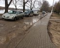 дороги просто нет! на обочинах вынуждены ставить свои автомобили родители воспитанников детско-юношеской школы по борьбе "Олимп", а также несчастные родители деток из областной детской больницы!это просто позор нашего города!!!