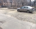 Здравствуйте!
Я являюсь жильцом дома по адресу: Декабрьских Событий 105А.
Дорога по улице Плеханова просто разваливается, невозможно припарковать автомобиль, так как глубокие ямы у бордюров, разрыли участок дороги, закидали и оставили, что бы объехать эту траншею приходиться выезжать на встречную полосу движения - а это создание аварийной ситуации.
Если же дождь, то вся дорога сплошная лужа, пешеходам невозможно перейти дорогу, не говоря уже о мамочках с колясками.
По этой улице достаточно большое движение, так как там Сбербанк, детский магазин, кафе мороженого, проехать или припарковать автомобиль не провалившись в яму невозможно.