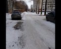 Асфальта вообще нет. Центр города. На фото еще подморозило, когда растает буквально одна сплошная лужа