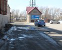 Улица Мало-Олонская - Одна из старейших в городе Барнаула находится в самом сердце туркластера, идёт параллельно с "Арбатом".не имеет дорожного покрытия и освещения. Не смотря на то, что в этом году из федерального бюджета выделены немалые средства на дороги и благоустройство. Эту древнейшую улицу, снова обошли стороной.