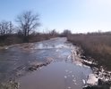 Дорога в Трещиху одна из самых плохих дорог в Саратовском районе. По ней ездят жители деревни Трещиха, дачники 15 садоводческих товариществ, а также жители города Саратова, отдыхающие на берегу Волги. Текущее состояние дороги не позволяет свободно и безопасно передвигаться ни автомобилям, ни общественному транспорту (автобус №224). На большей части дороги отсутствует асфальтовое полотно. Ямы на дороге вынуждают водителей выезжать на встречную полосу движения. Дорога стала объектом проведения проверки Прокуратурой Саратовской области, которой было установлено: "Состояние данной дороги не отвечает предъявляемым законодательством требованиям. Многочисленные ямы, по сути, не позволяют свободно и безопасно передвигаться ни частным автомобилям, ни автобусам"(информация с официального сайта Прокуратуры Саратовской обл. - http://www.sarprok.ru/node/48491). Дороге необходим скорейший ремонт.