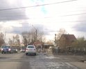 На ул. Вилюйской в прошлом году был проведен ремонт дорожного полотна, а на переезде, который расположен в центре улицы, дорога не ремонтировалась.