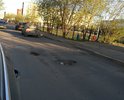 Несколько ям, на данном участке дороги, создающих аварийные ситуации вблизи школы.