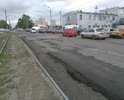 Вот так отремонтировали улицу Лермонтова 8-22 мая 2017 года. После фрезировки покрытия гранулят даже не подмели, сверху хаотично раскидали свежий асфальт и уехали.