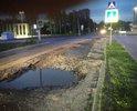 Очень проблемный участок дороги, огромные ямы в которые легковой автомобиль погружается полностью. Требуется незамедлительный ремонт.