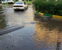 Множество глубоких ям! После дождя скапливается большое количество воды!