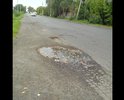 Участок автодороги М 53 проходящий через нерегулируемый железнодорожный переезд по улице Антибесская г. Мариинска  весь в ямах. Ремонт не производится.