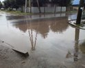 Дорога по улице Водопроводной была капитально отремонтирована летом 2016 года. Ливневка отсутствует. После дождя заливает тротуары улицы Водопроводной на участке от улицы Чапаева до улицы Грибоедова, пройти невозможно. По этим тротуарам дети вынуждены ходить в школу №12, которая находится на улице Грибоедова (пройти можно только в сапогах). Требуем незамедлительно принять меры.