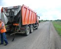 Дорогу в Хиславичах убивают большегрузами, перевозчики строят свой бизнес засчёт работы с перегрузом. Возят песок и гравий из карьера д. Горяны по Хиславичам. Пропуска на проезд с перегрузом у водителей отсутствуют. ГИБДД бездействуют, не смотря на то, что более 45 км пути проходит по региональным трассам. Бюджет области недополучает средства, при этом дороги подвергаются повышенному износу, асфальт раздавлен, увеличивается коллейность, а ремонт в последствии станет сотни миллионов из кармана налогоплательщиков.