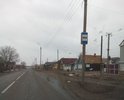 Обнаружены множественные повреждения дорожного полотна / тротуаров   , размеры которых превышают предельно допустимые значения в соответствии с требованиями ГОСТ Р 50597-93.
   Данное повреждение представляет опасность для пешеходов ( равноправных участников дорожного движения) Статьёй 1 «ФЗ О безопасности дорожного движения»  в качестве задачи определена охрана жизни, здоровья и  имущества граждан, защита их прав и законных интересов, общества и государства путём предупреждения дорожно-транспортных происшествий, снижения тяжести их последствий. Основные требования по обеспечению безопасности дорожного движения при содержании дорог определяются ст. 12  указанного  закона, в соответствии с которой содержание дорог на территории РФ должно обеспечивать безопасность дорожного движения.
 Автобусная остановка не соответствует требованиям ГОСТ 218.1.002-2003 , согласно пункта  3. ТЕХНИЧЕСКИЕ ТРЕБОВАНИЯ К АВТОБУСНЫМ ОСТАНОВКАМ.  Полное отсутствие подьезного кармана, дорожной разметки, наружного освещения и т.д.