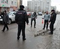 В ходе рейда, проведенного совместно с сотрудниками Госавтоинспекции, выявлены повреждения дорожного полотна, по параметрам не соответствующие допустимым ГОСТ Р 50597-2017