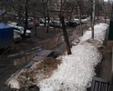 Доброго дня, указал дорогу во дворе жилого дома. Ямы и лужи - с апреля по ноябрь, до первого заморозка, это не шутка.
Рядом через дом в 30 метрах одна из основных дорог в районе: асфальт, чистая, любо дорого смотреть, руководство республики проезжают и хвалят районную администрацию. 
От безысходности пишу во все инстанции, модератор - пропустите, пожалуйста.