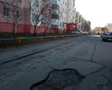 Это сложно назвать дорогой, просто каша из асфальта, проезжать там всегда крайне сложно, дорога уже много лет в таком состоянии.