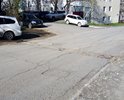 Дорога вся в огромных и глубоких ямах!!!