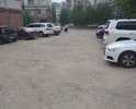 сильные ухабы на дороге, страдает подвеска автомобиля. Везде хорошие, но на этом участке дорога разбита, дороги нет. Особенно подвеска автомобиля страдает зимой, когда из-за снега ухабы становятся еще больше. Жалуются даже таксисты.