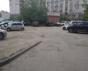 сильные ухабы на дороге, страдает подвеска автомобиля. Везде хорошие, но на этом участке дорога разбита, дороги нет. Особенно подвеска автомобиля страдает зимой, когда из-за снега ухабы становятся еще больше. Жалуются даже таксисты.