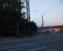 Отличнейший участок улицы в городе, мало того что там образовательные учреждения, поликлиника, и спальный район... в добавок открыли магазин "Пятёрочка" - который стал центром притяжения рядом живущих жителей, возле магазина всё очень хорошо, но вот маршрут к нему....это ужасно, пешеходный переход всего 1, вернее 2, но по самому дальнему пути, ещё и на выезде с виража, когда вообще не видно переходят люди дорогу или нет. К тому же есть "троутары", которые выводят человека на проезжаю часть, а дальше никаких опознавательных знаков что есть безопасный переход - просто нет!!! К тому же покрытие проезжей части - это яма на ямы, поверх конечно же выбоина на выбоине.... разметку особенно с пешеходными переходами не видно, "Лежачие полицейские" такие, что оторвать колёса можно, кто их вообще такие положил...да и лежат они не по ГОСТу