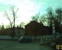 Пересечений железных дорог с автомобильными на одном уровне в городе быть не должно (исключая разве что товарные станции)! Из-за этого переезда образуются пробки! Хамы лезут из неположенного ряда прямо перед переездом! Сколько людей сбили поезда доподлинно неизвестно! Путепровод, который соединит улицу Островского и Мервино должен быть построен 30 лет назад, а планируется только сейчас и то платным. Позор Рязанским чинушам!