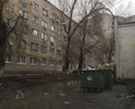 Ямы, грязь, вода, повреждено асфальтовое покрытие