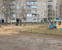 Новгородская область, Поселок Волховец, ул Пионерская дом 17 корпус 1.   
Очень большие ямы и лужи, асфальт отсутствует как класс, местные жители вынуждены портить свои автомобили передвиясь по очень глубоким ямам, дыры в асфальте образуют гиганские лужи, рядом детская площадка(тоже в плачевном состоянии). Необходимо полностью заменить дорожное покрытие, ямочный ремонт невозможен.