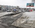 Дороги г.Сызрань в ужасном состоянии так как в этом году на дорогах снег чистили 3 раза, а вывозить ни разу ни вывозили с основных дорог. Машины тонут в грязной воде на высоту колеса,пешеходы бегут от брызг по грязи и ледяным кочкам. Живём хуже чем глухой деревне