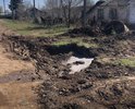 второй год не могут починить водопровод на улице советской 12 и юбилейной 32. Вода течёт круглый год, размыло асфальт, в ямы проваливаются машины!