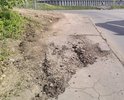 Почему при благоустройстве  на тротуаре 6 просеки, подрядчик восстановил лишь тротуар на ул.Солнечная, а раздавленный им рядом на 6 просеке не стал?