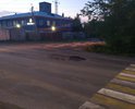 2-й пер Авроры в городе Кемерово разбит напрочь, при этом в этом месте всегда плотное движение: рядом рынок, сельская больница, многоэтажные дома, выезд на Нахимова и т.д.