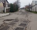 Дорога в ужасном состоянии. Администрация города отказывается производить ямочный ремонт.