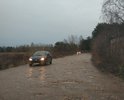 Просим привести автодорогу межмуниципального значения "Москва-Санкт-Петербург"- д.Николо- Малица до Санкт-Петербургского шоссе в нормативное состояние.Данные участки автодороги не отвечают требованиям безопасности дорожного движения,создают угрозу жизни и здоровью граждан,имеют многочисленные ямы,выбоины.Дорога пользуются спросом у водителей и жителей деревни ,имеет высокий трафик прохождения автомобилей.Так же по указанным участкам автодорог  проходит общественный транспорт , школьный автобус, который регулярно доставляет детей с д.Николо- Малица в пос.Заволжский к месту обучения и обратно .Поэтому считаем первой необходимостью включить автомобильную дорогу,указанную на фото с  геолокацией в капитальный ремонт на ближайшие годы.
С уважением, Матей Светлана,староста д.Николо- Малица.Прошу выслать ответ с решением  по электронной почте: naum81sm@gmail.com