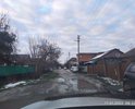 Повреждения дорожного полотна и тротуаров, характер и размеры которых превышают предельно допустимые значения в соответствии с требованиями ГОСТ Р 50597-2017. Данные повреждения представляют опасность для участников дорожного движения.