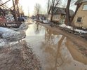 Гравийная дорога в ужасном состоянии для водителей, не говоря уже о пешеходах! невозможно передвигаться с с детской коляской, инвалидам и пожилым людям! колея и ямы не позволяют разъехаться двум автомобилям. Во время слякоти совершенно нет возможности передвигаться ни пешеходам, ни авто! Неоднократно обращались в администрацию города посредством сервиса "Активный гражданин", на что из года в год получаем ответ о том, что данный участок в очередной план ремонта дорог не включен.