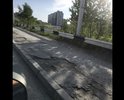 Обочина вдоль всего октябрьского моста, в ужасном состоянии!!!