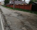 вся дорога убита напрочь на машине ездить не возможно, а дорога ведёт к поликлинике!!!